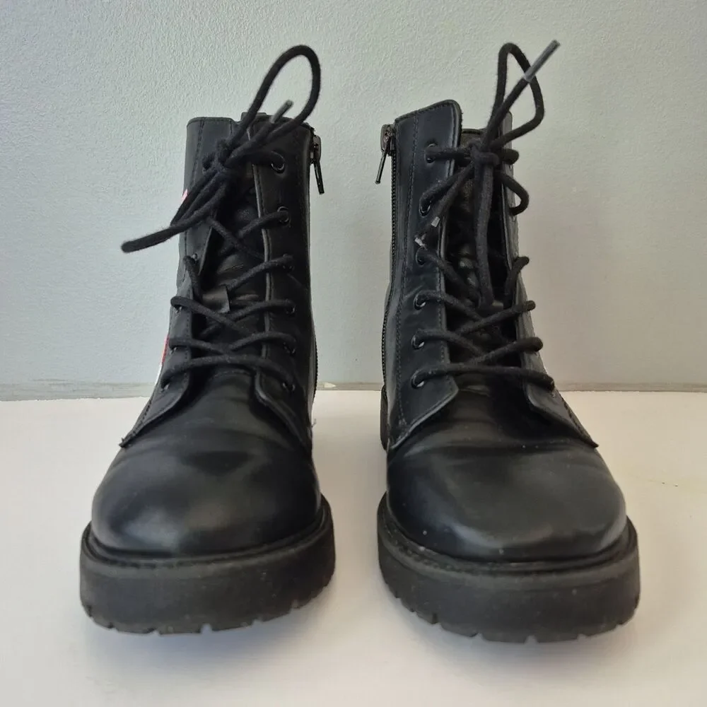 The Childrens Place Black Lace Up Combat Ankle Boots w/ Colorful Patches Girls 2